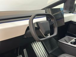 TESLA CYBERTURCK full