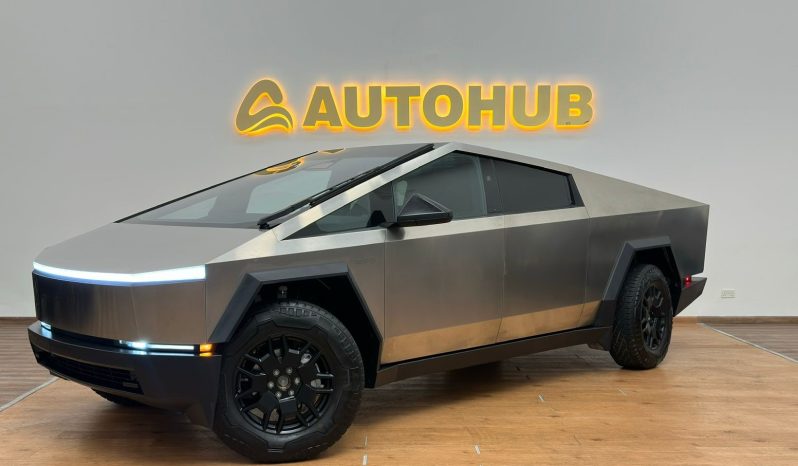 TESLA CYBERTURCK full